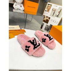 Louis Vuitton Slippers